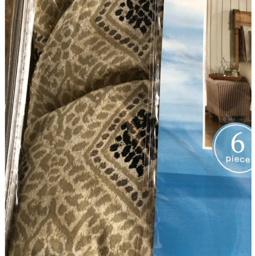 Twin Bedding Set - Picture 2 of 6